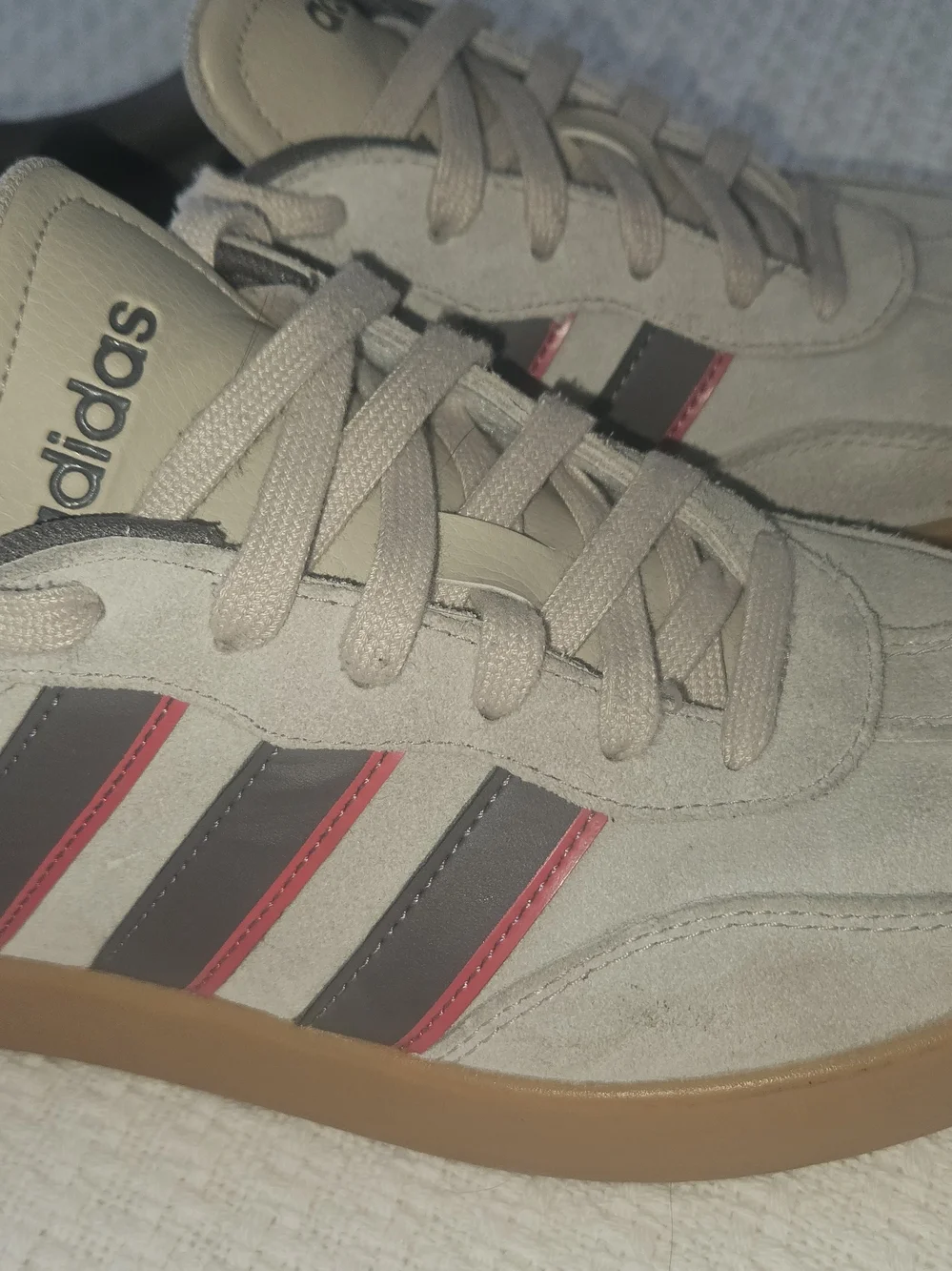 adidas Men’s Beige Suede Sneakers with Black and Red Stripes